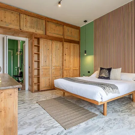 Viola Penthouse With Panoramic View Apartment